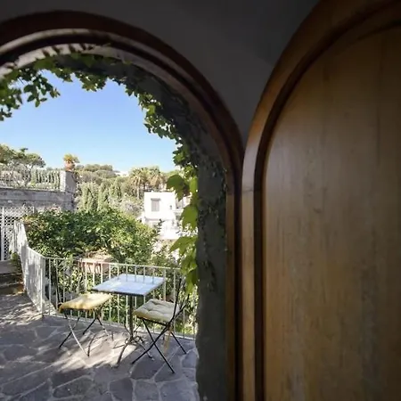 Izzo Apartman Lacco Ameno