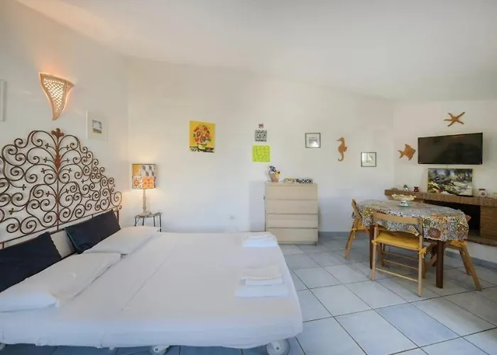 Izzo Lacco Ameno (Isola d'Ischia)