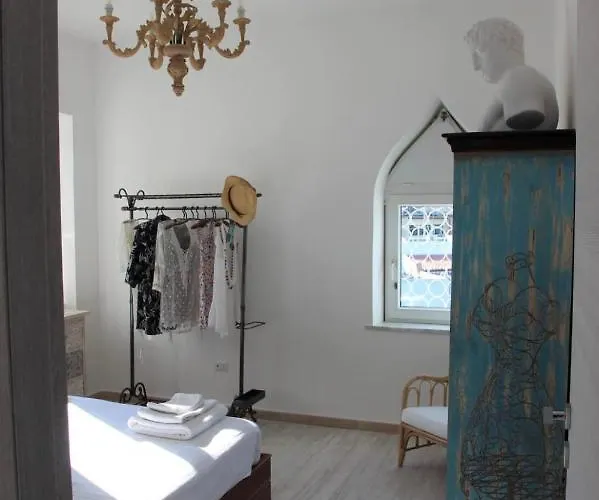 Izzo Lacco Ameno (Isola d'Ischia)