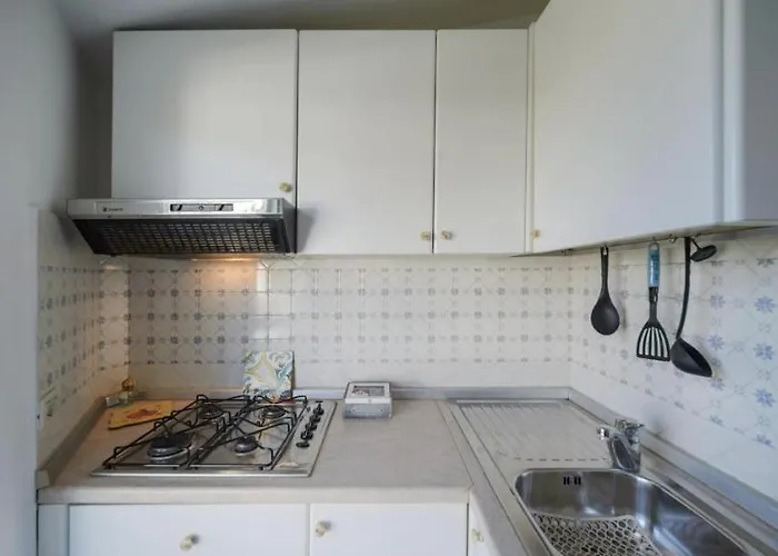 Izzo * Lacco Ameno (Isola d'Ischia)